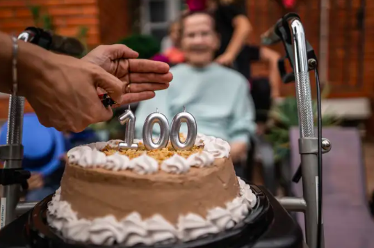 You don’t have to live in a Blue Zone to reach 100. These 4 things will maximize your chances, according to a lifespan expert.