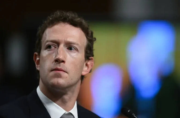 Mark Zuckerberg’s PR team can’t stop him from posting, internal texts reveal