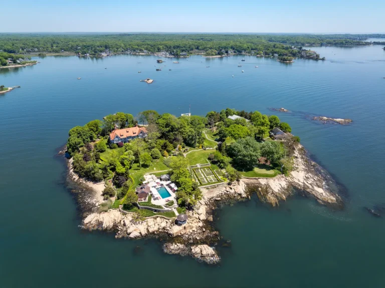 See the private island outside NYC that a hedge-fund exec is listing for $35 million