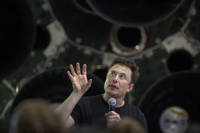 Watch Elon Musk show off SpaceX’s massive launchpad and new ‘Starfactory’