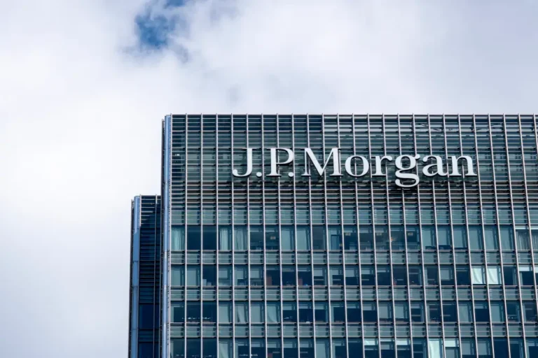 JPMorgan just capped bankers’ work at 80 hours a week — but there’s still one big exception