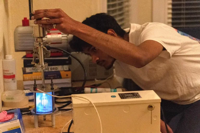 A 20 year-old built a nuclear fusion prototype in his home for $2,000. Here’s how he did it.