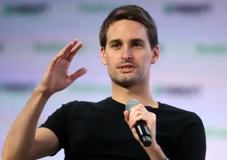 Why Evan Spiegel wants Snap employees to have ‘uncomfortable’ conversations