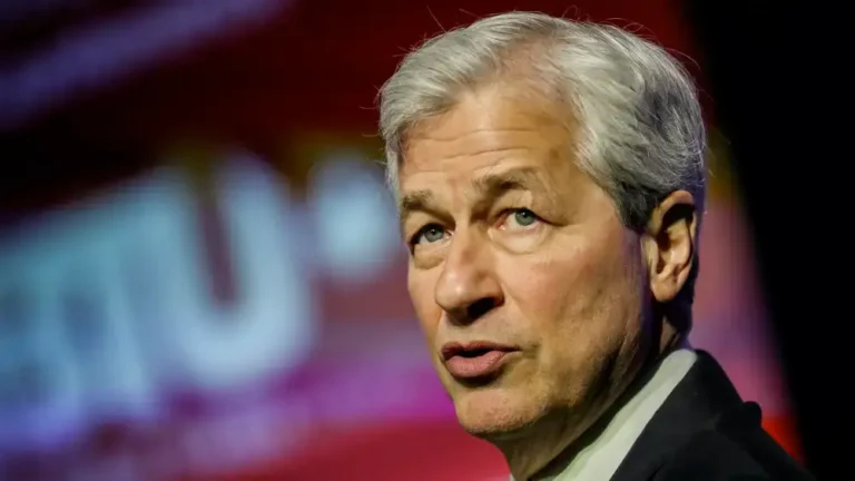 Jamie Dimon is the latest CEO to weigh in on RTO — this time, for DC federal workers