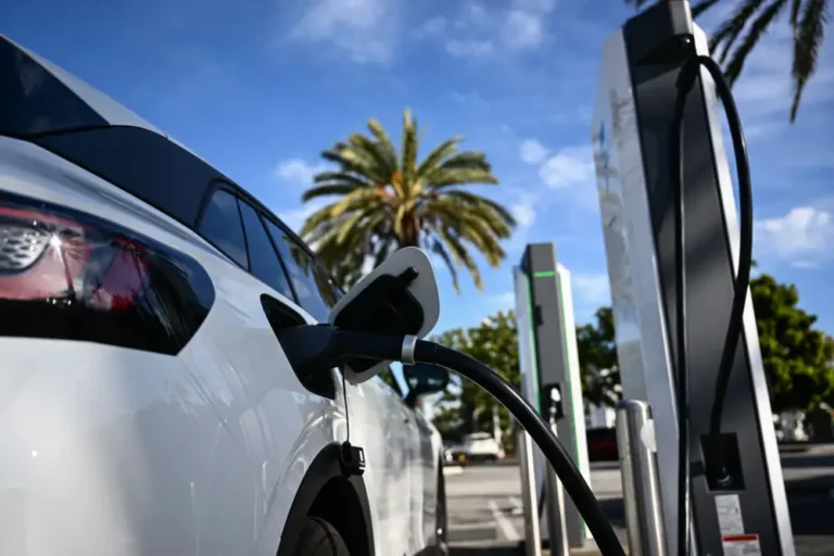 EV charging and range are improving. People still don’t want to go electric.