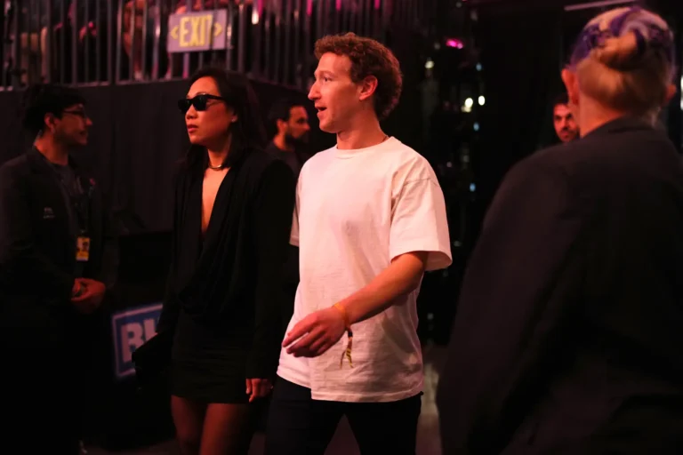 Mark Zuckerberg is in his fashion designer era