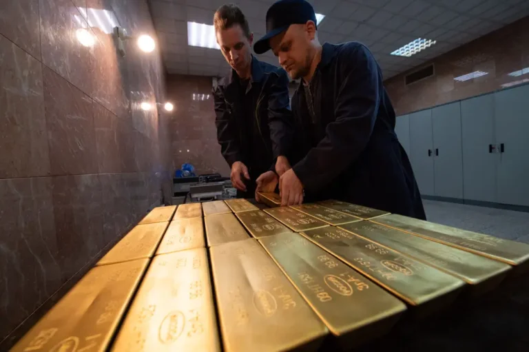 The ultra-rich who own $1 million gold bars probably aren’t focused on profits amid soaring gold prices, experts say