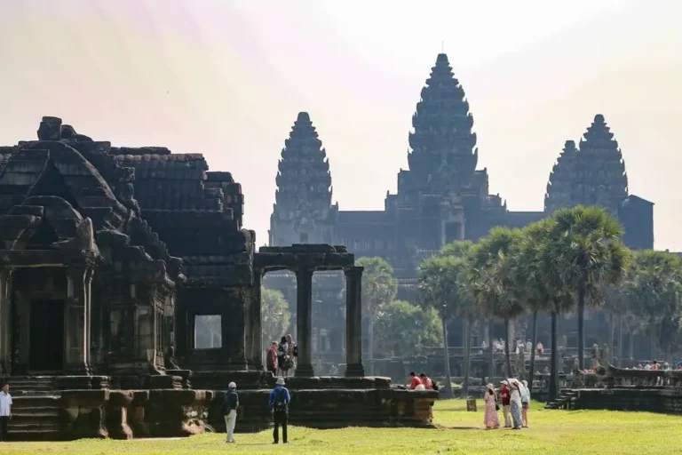 Tourists are recreating the ‘Temple Run’ video game in a Cambodian temple. Historians are horrified.