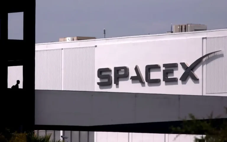 SpaceX tells employees not to travel to Brazil, as Elon Musk’s fight with its Supreme Court over X intensifies