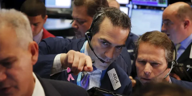 Stock market today: Indexes extend gains as investors gear up for fresh economic data