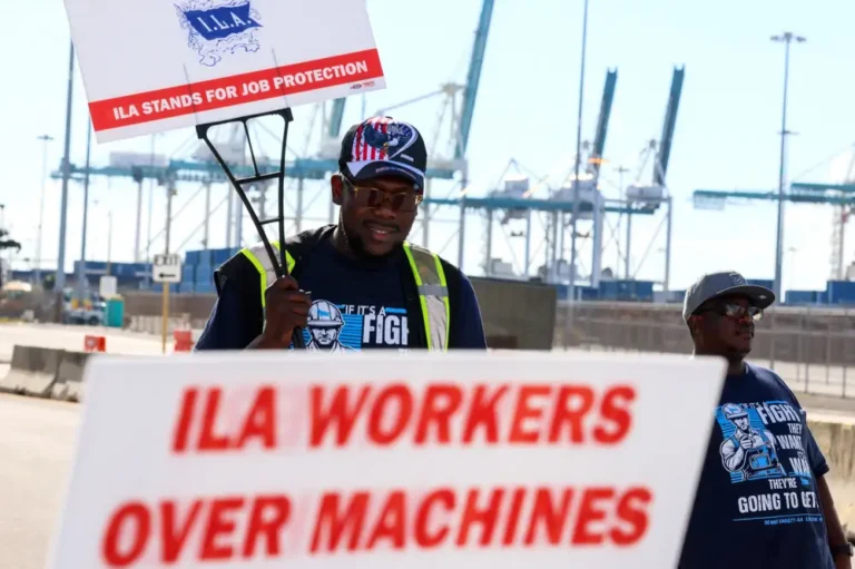 Fears of automation are at the heart of the dockworkers strike