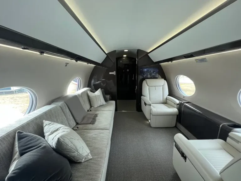 I toured a $65 million Gulfstream G650ER private jet like the one bought by Michael Jordan to see how the ultra-rich travel