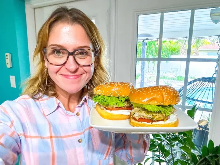 I tried Martha Stewart’s green-chile chicken burgers. The recipe only called for 6 ingredients but was anything but simple to make.