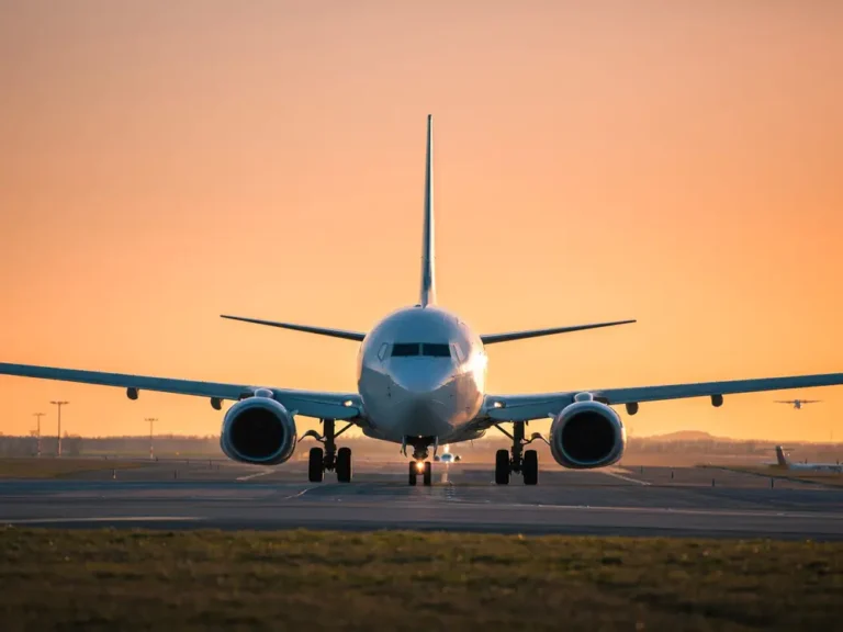 I take over 100 flights a year. Here are 3 airlines I absolutely love, and one I wouldn’t want to fly again.