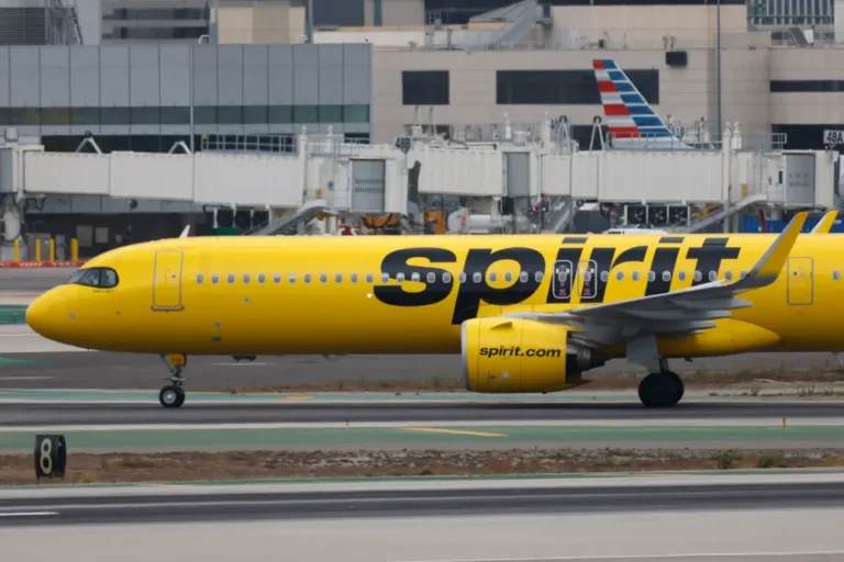 Spirit Airlines stock plunges 38% on report it’s considering filing for Chapter 11 bankruptcy