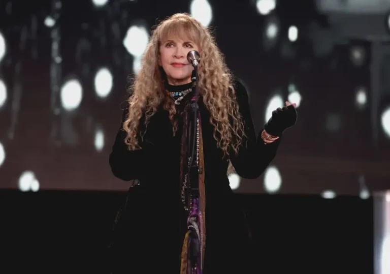 Stevie Nicks says that going through with her pregnancy in 1979 would have ‘destroyed’ Fleetwood Mac