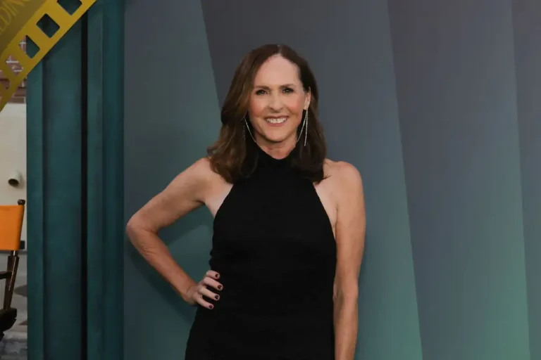 Molly Shannon says parents should change their attitude about raising teenagers