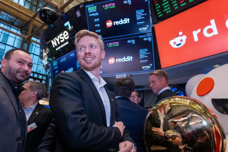 Reddit skyrockets 42% on strong earnings beat and AI-driven growth