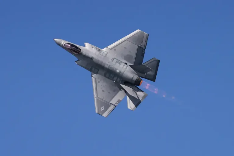 The US F-35 stealth fighter fleet has a readiness problem that 6 years and over $12 billion haven’t fixed, watchdog finds