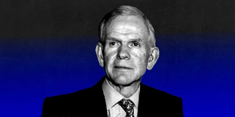 AI hype is a bubble set to burst as it follows the path of tech manias throughout history, legendary investor Jeremy Grantham says