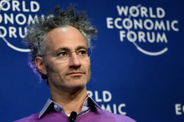 Palantir CEO says the company ‘eviscerated’ sales so hard execs have stopped talking about how ‘crazy’ he is