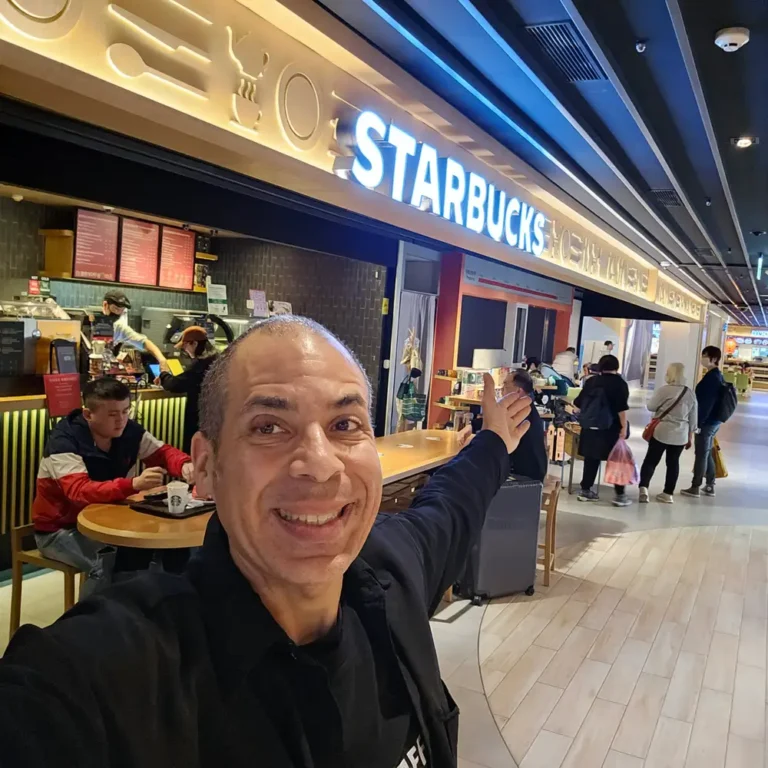 A man who’s been to nearly 20,000 Starbucks locations describes how the chain could get its ‘third-place’ status back