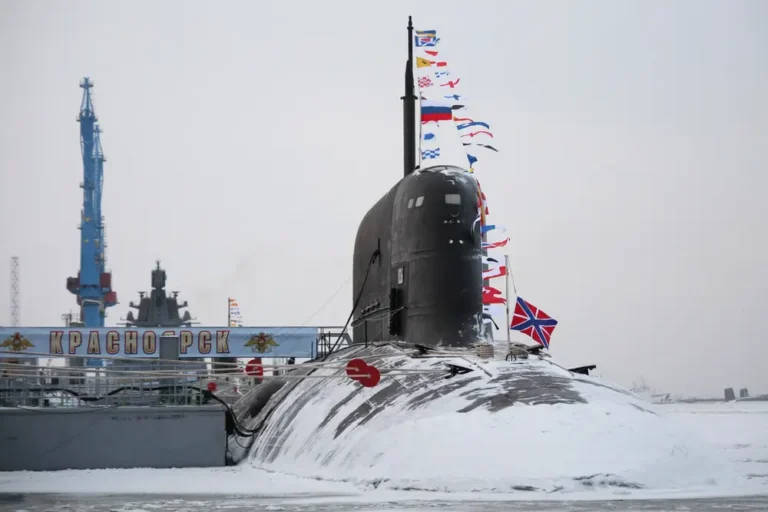 Russia could give China submarine tech that would cut into US undersea dominance, US admiral says