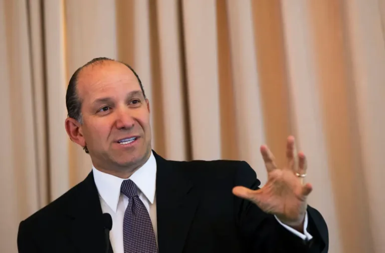 Elon Musk throws his weight behind Howard Lutnick over Scott Bessent for Treasury secretary