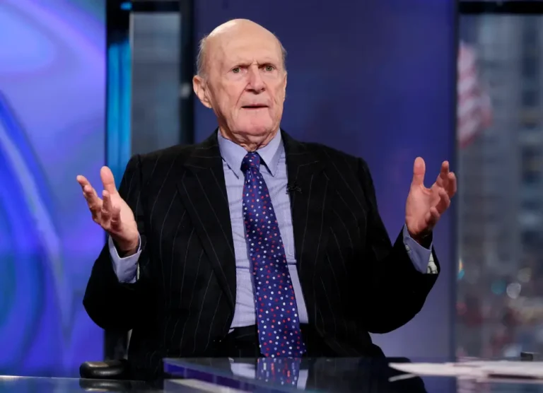 The late Julian Robertson’s Tiger Management is in a legal fight with one of the hedge funds the billionaire seeded