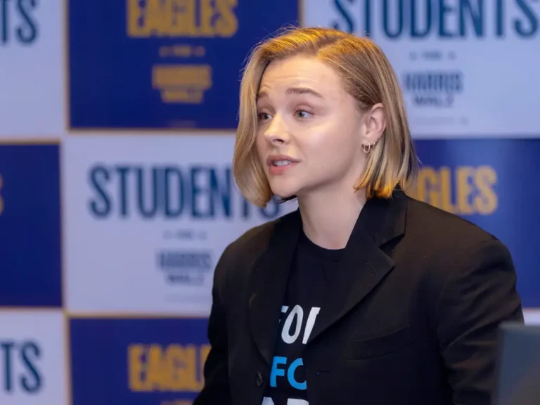 Chloë Grace Moretz addresses her sexuality for the first time as she endorses Kamala Harris