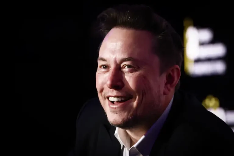 Philadelphia DA doubts Musk’s $1M-a-day giveaway ‘winners’ got anything besides ‘big cardboard checks’