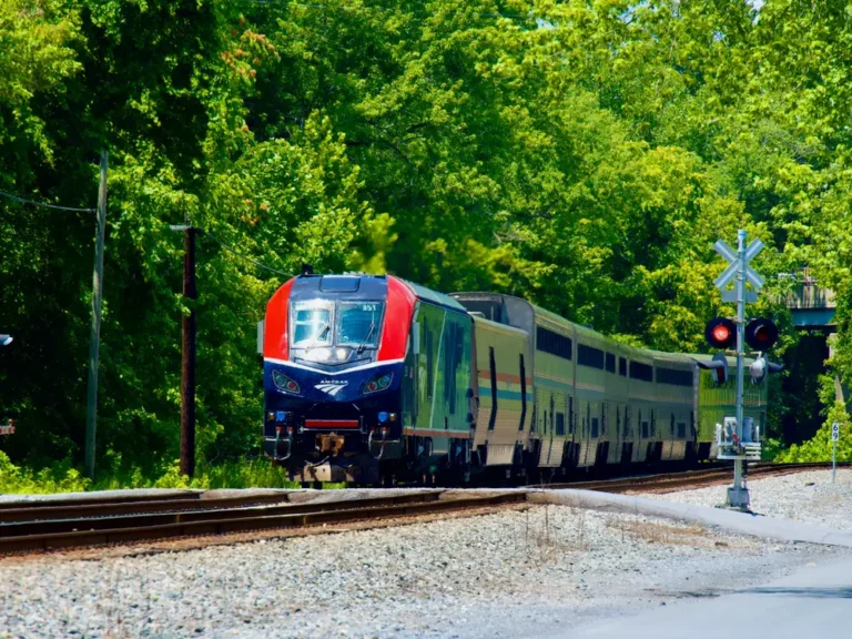 I’ve spent over 2 decades riding trains all over the US. I wish passengers would stop doing these 7 things.