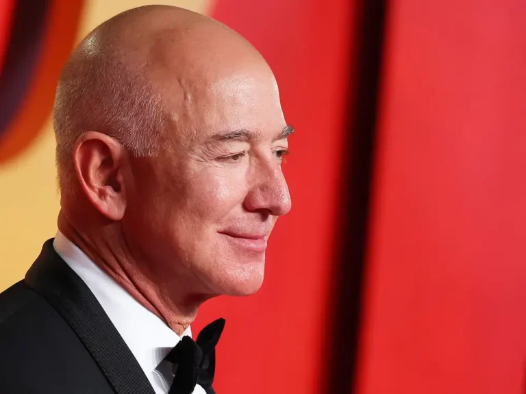 Jeff Bezos’ net worth hits all-time high fueled by Amazon shares getting Trump bump