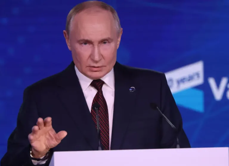 7 telling moments from Putin’s first speech since Trump won