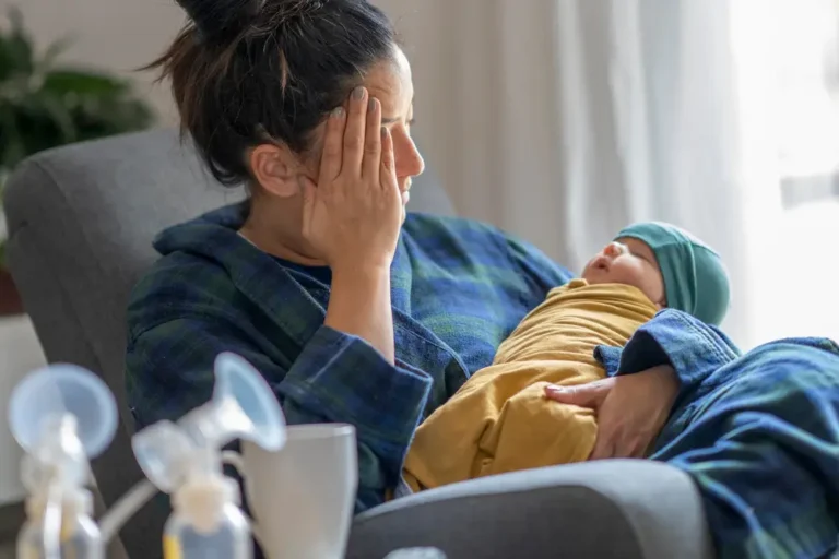 3 moms describe their symptoms of postpartum depression, and pushing through as they went back to work