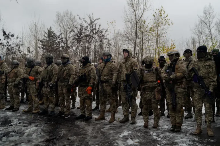 US urges Ukraine to draft 18-year-olds to solve manpower shortages on the battlefield