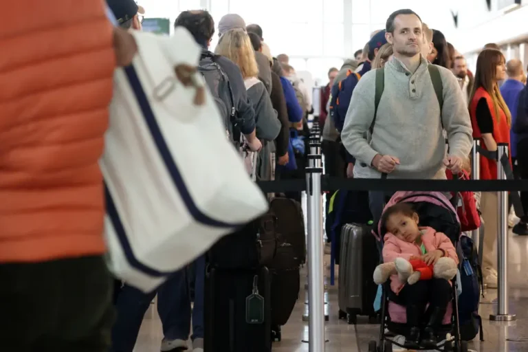 US airports hit new Thanksgiving records — without the expected chaos