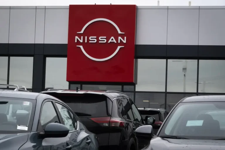 Car dealers say a Nissan-Honda merger would help solve a big problem: Customers want hybrids.