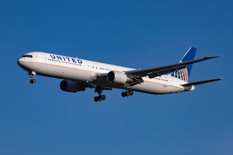 Another flight to nowhere after a disruptive passenger sent a London-bound United plane back to Newark