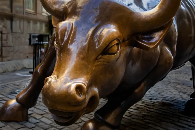 The case for a 3rd-year bull market and why you should stay invested in US stocks