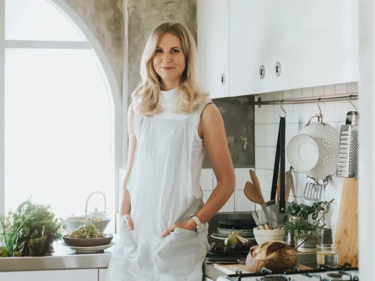 A gut health scientist who trained as a chef shares her 2 easy, go-to breakfasts