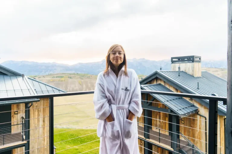 Step inside the best hotel room I’ve ever booked at an adults-only resort in Jackson Hole that costs $1,600 a night