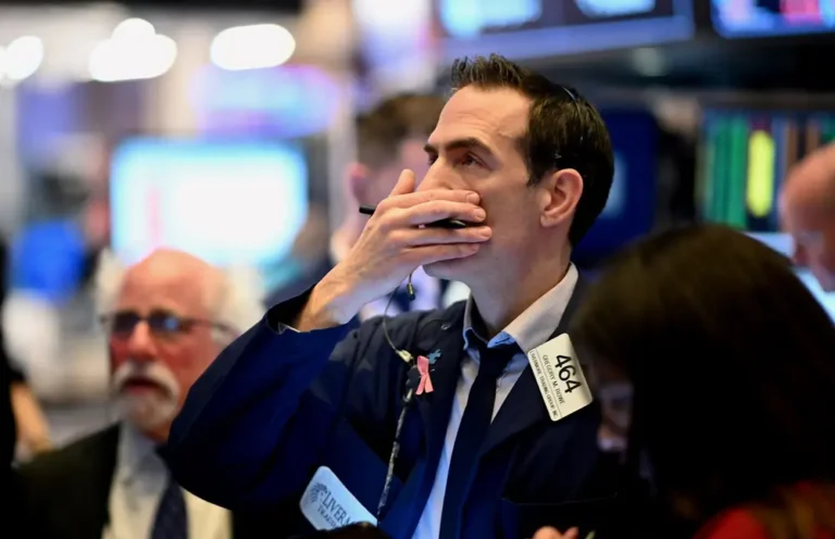 ‘All the pieces are in place for this bull market to end’: A technical strategist who called the S&P 500’s surge to 6,000 warns that stocks are a negative catalyst away from a 20% drop