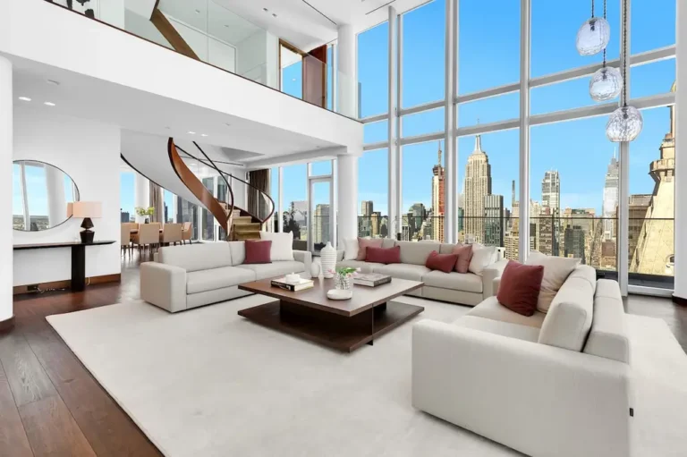 Rupert Murdoch finally sold his Manhattan penthouse for about half what he paid. Take a look inside the $23.8 million apartment.