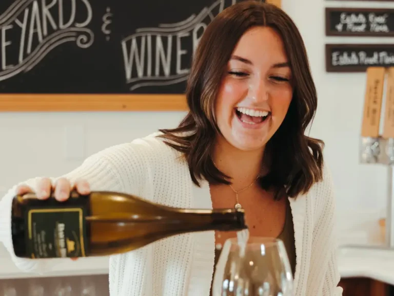 3 common mistakes customers make at a wine tasting, according to a server at a winery