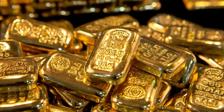 3 factors will drive the price of gold 11% higher in 2025, according to Goldman Sachs