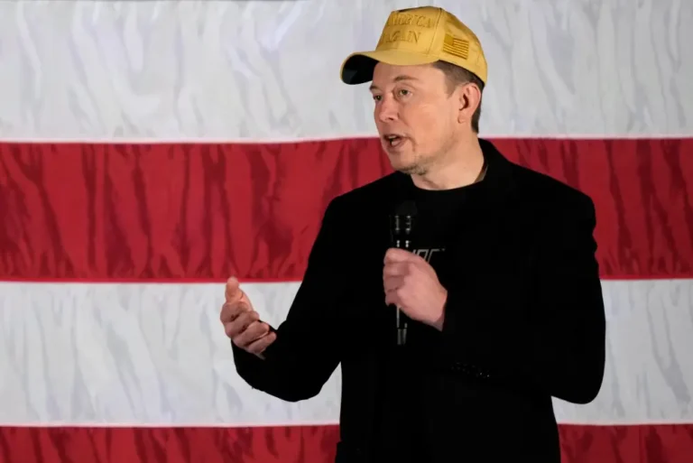 Elon Musk criticizes the $500 billion AI plan Trump boasted about