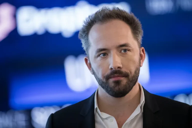 Dropbox’s CEO says a challenging time at the startup taught him a valuable lesson about ‘getting your head right’