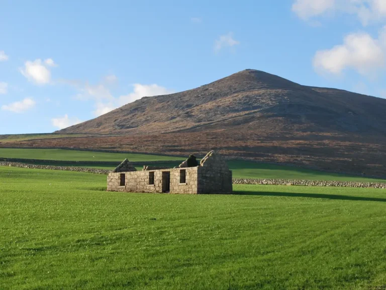 I’ve been traveling to Ireland for decades. Here are my top 5 places to visit that aren’t Dublin.