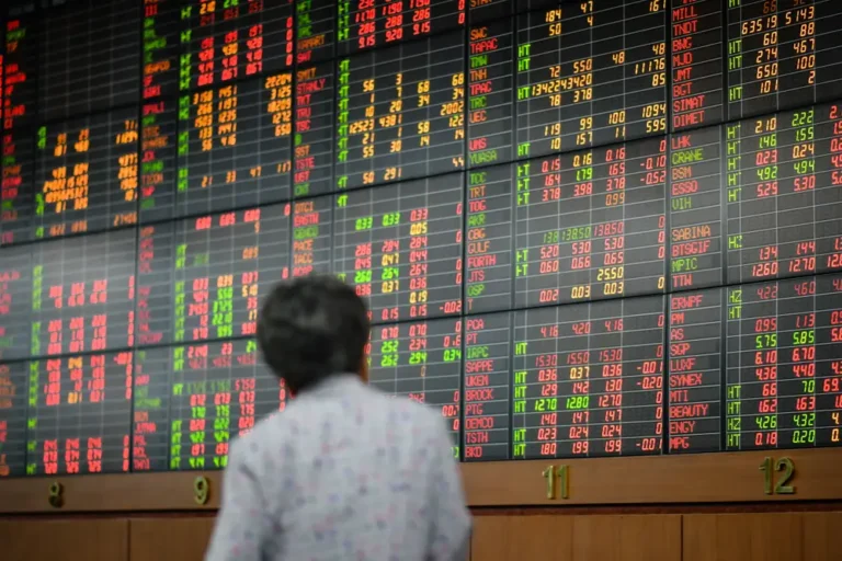 Global markets are rallying on Wall Street’s pain — but others are deep in the red